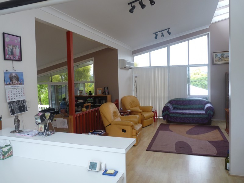 9 Greenbury Street, Rockville QLD 4350