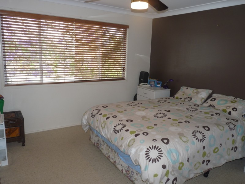 9 Greenbury Street, Rockville QLD 4350