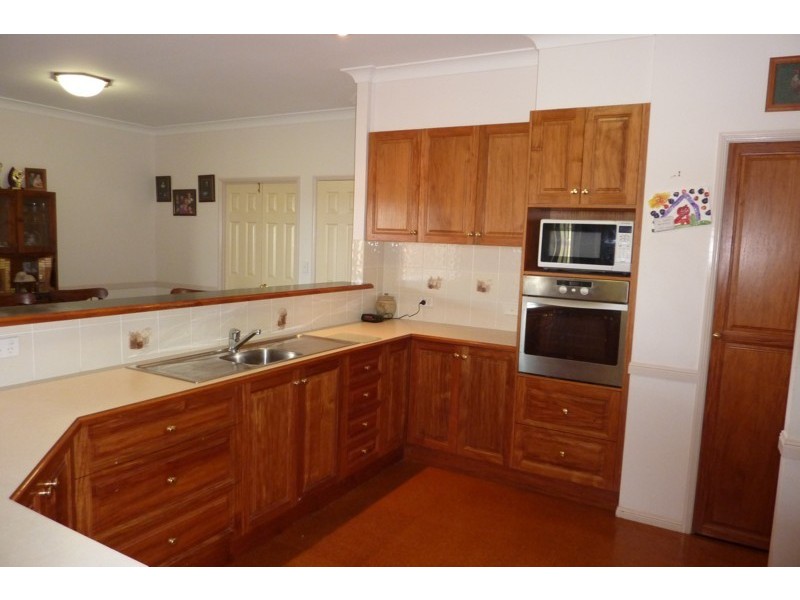 17 Reuchle Road, Toowoomba QLD 4350