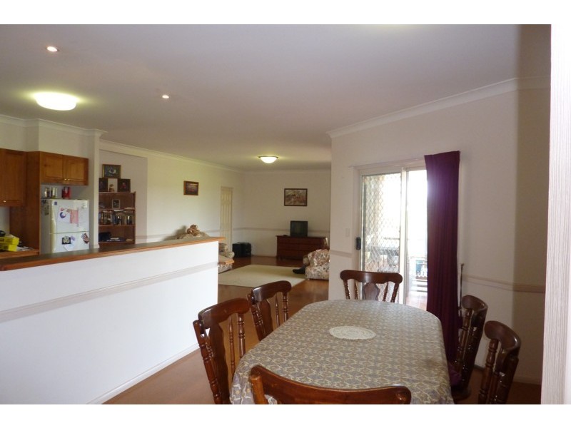 17 Reuchle Road, Toowoomba QLD 4350
