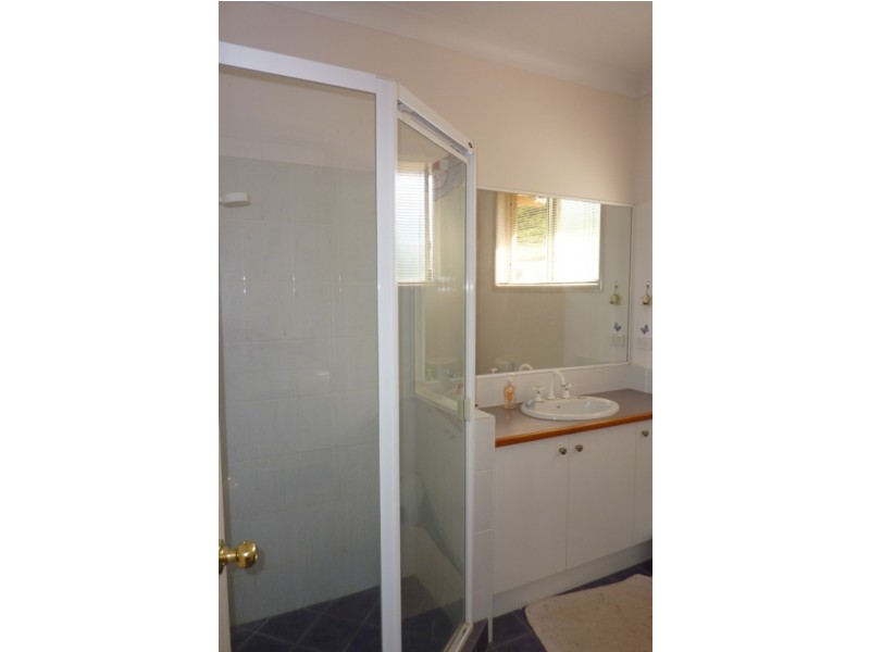 17 Reuchle Road, Toowoomba QLD 4350