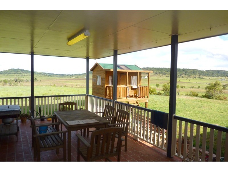 17 Reuchle Road, Toowoomba QLD 4350