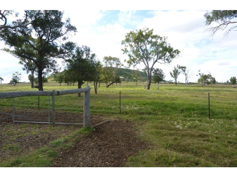 17 Reuchle Road, Toowoomba QLD 4350