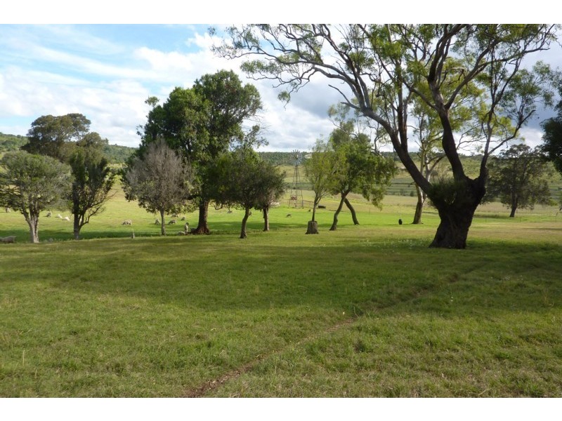 17 Reuchle Road, Toowoomba QLD 4350