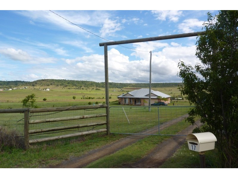 17 Reuchle Road, Toowoomba QLD 4350