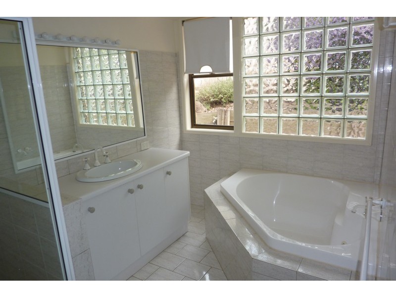 3 Figtree Court, Toowoomba QLD 4350