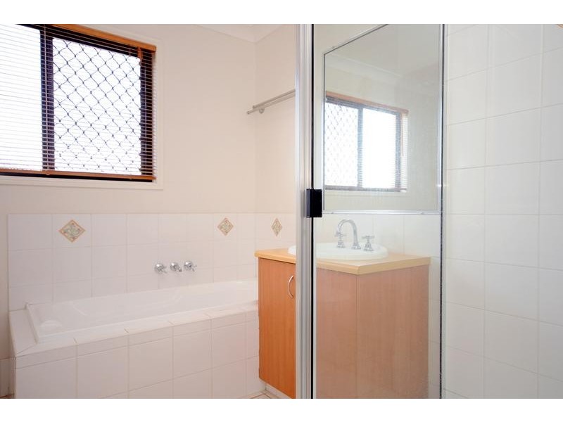 2/2 Chilcote Street, North Toowoomba QLD 4350
