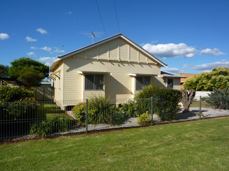 9 Wilfred Street, Toowoomba QLD 4350