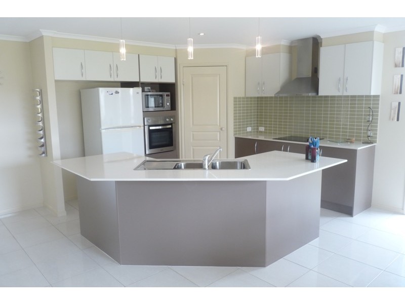 19 Kalimna Drive, Highfields QLD 4352