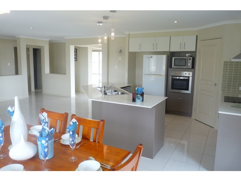 19 Kalimna Drive, Highfields QLD 4352