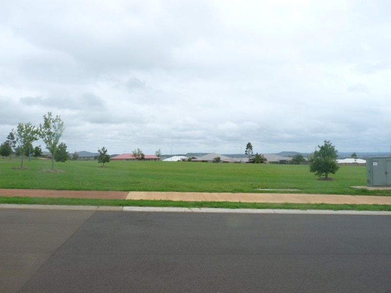 19 Kalimna Drive, Highfields QLD 4352