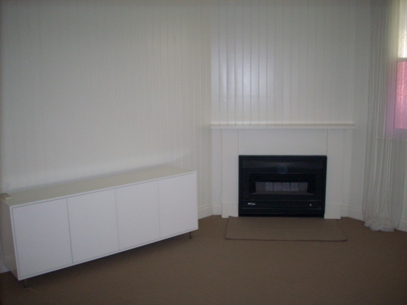 24 Bridge Street, Toowoomba QLD 4350