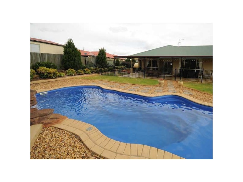 4 Garvan Court, Highfields QLD 4352