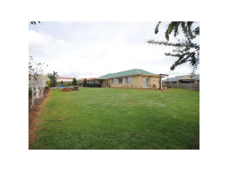4 Garvan Court, Highfields QLD 4352