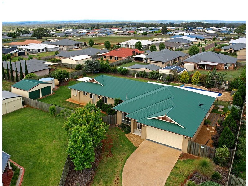 4 Garvan Court, Highfields QLD 4352