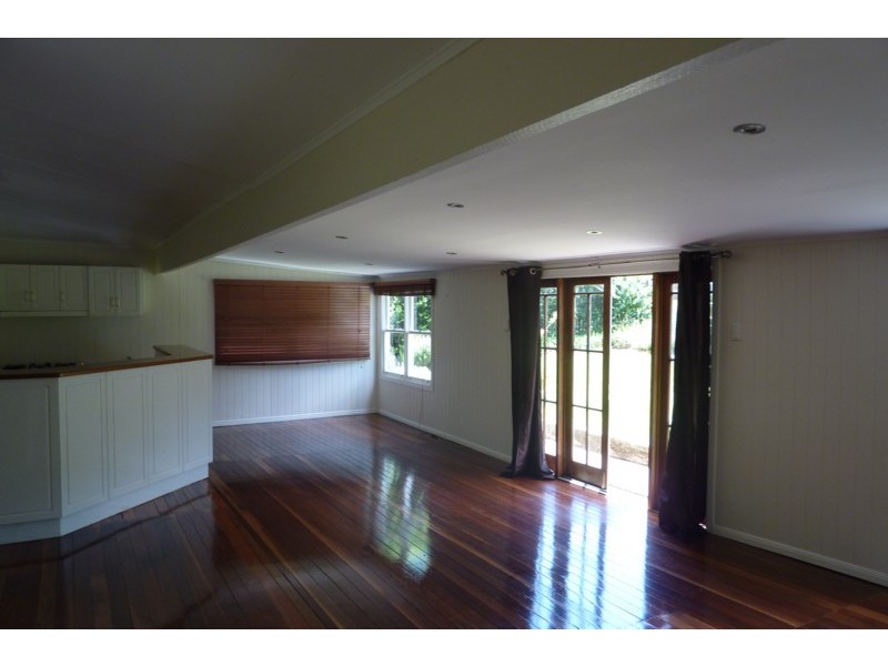 6 John Street, Toowoomba QLD 4350