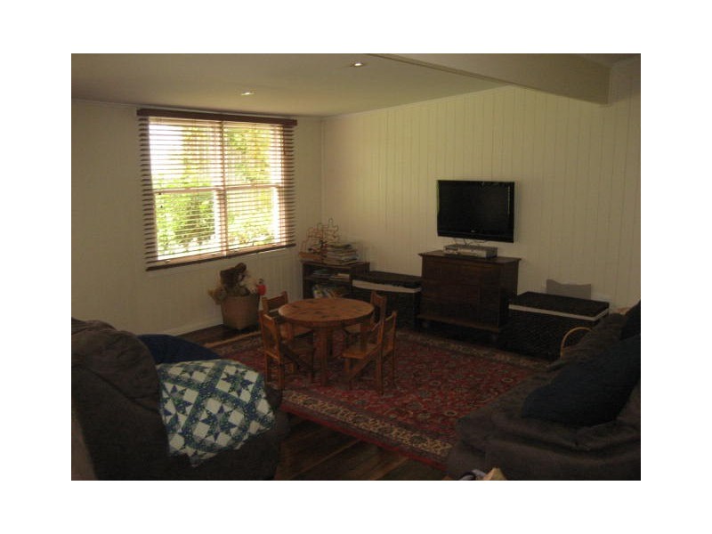 6 John Street, Toowoomba QLD 4350