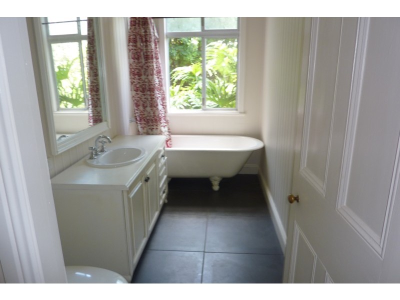 6 John Street, Toowoomba QLD 4350