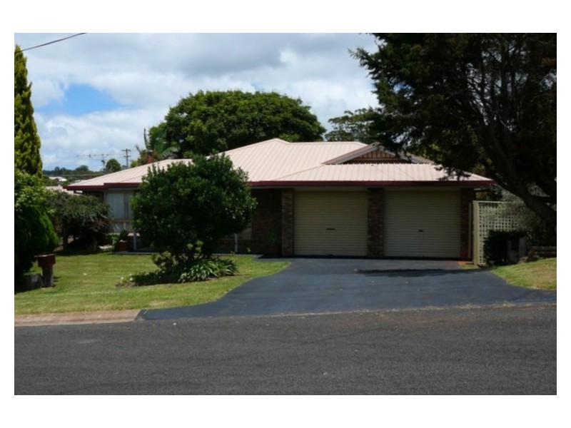 4 Diane Court, Centenary Heights QLD 4350