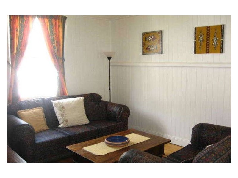 18 Suffolk Street, East Toowoomba QLD 4350