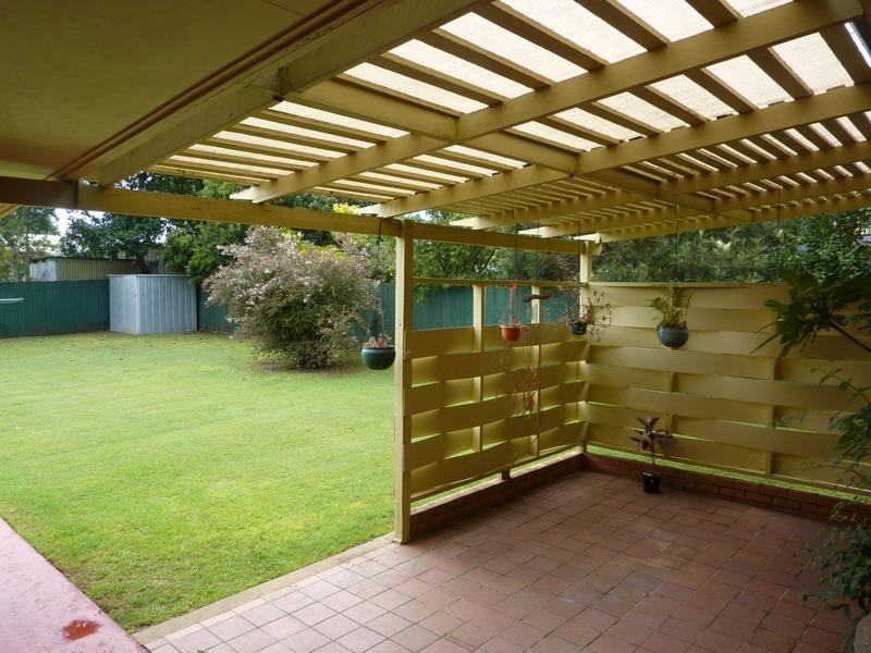 6 Amos Crescent, Mount Lofty QLD 4350