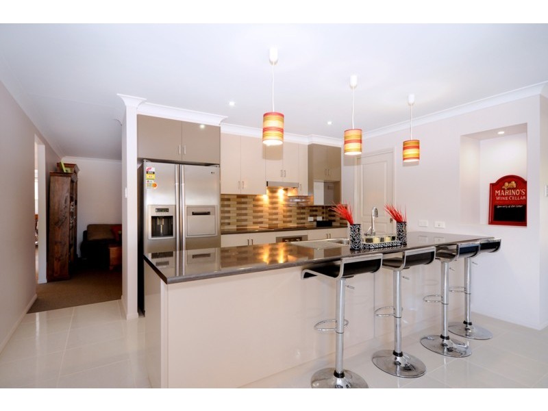 59a Mary Street, Mount Lofty QLD 4350