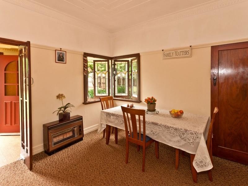 6 Herries Street, East Toowoomba QLD 4350