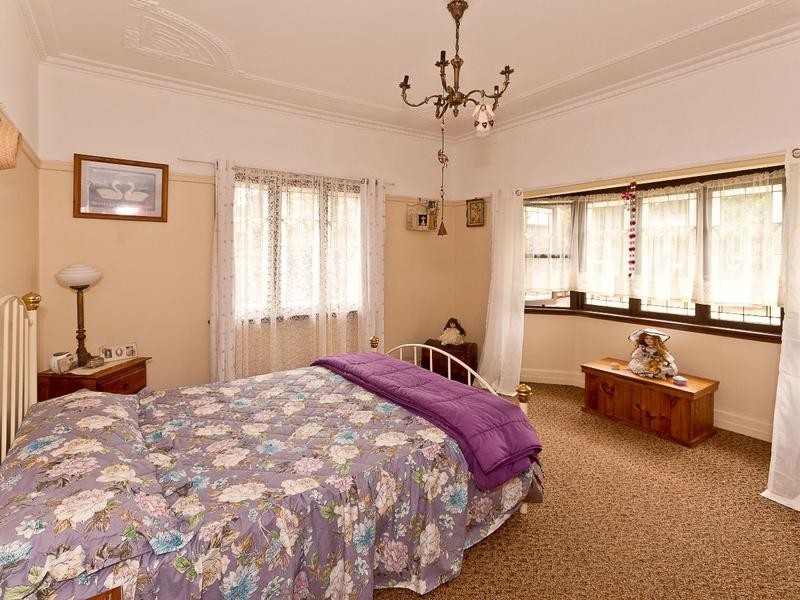 6 Herries Street, East Toowoomba QLD 4350