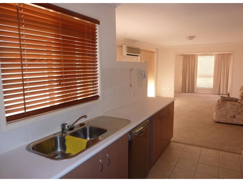 42/303 Spring Street, Toowoomba QLD 4350