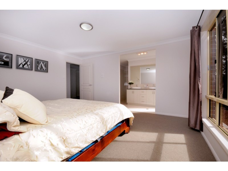 59a Mary Street, Mount Lofty QLD 4350
