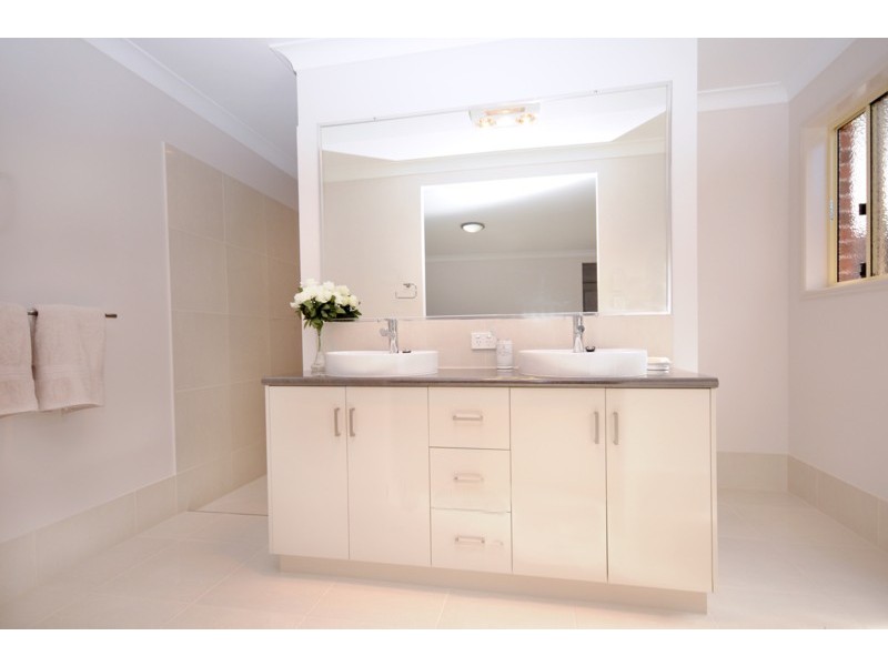 59a Mary Street, Mount Lofty QLD 4350