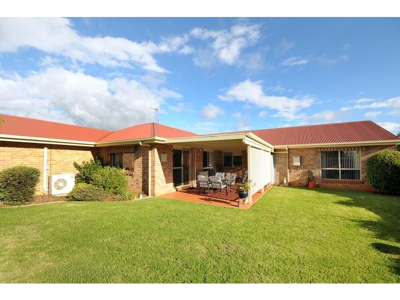 67 Bouganvillea Drive, Middle Ridge QLD 4350