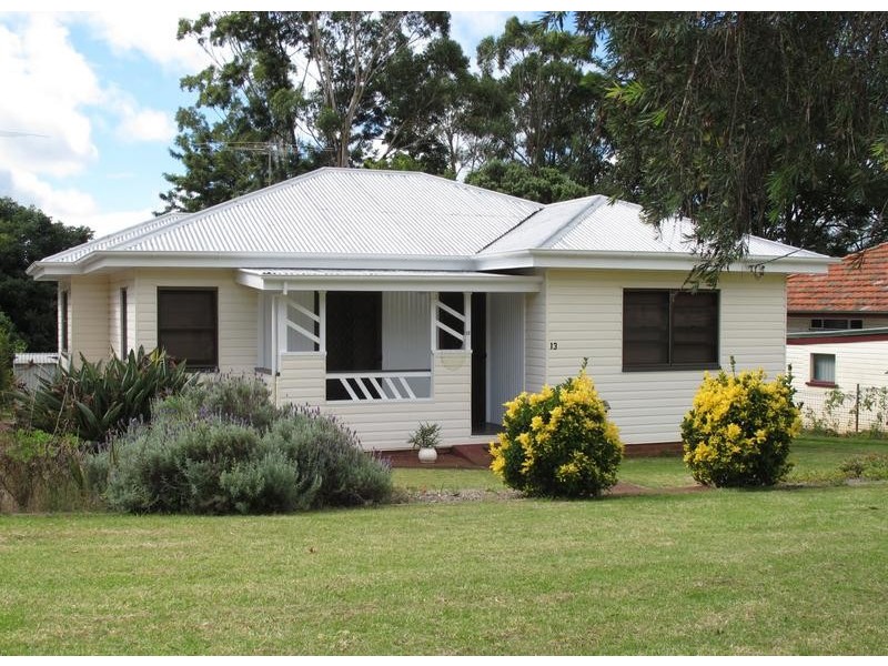 13 Tolmie Street, South Toowoomba QLD 4350
