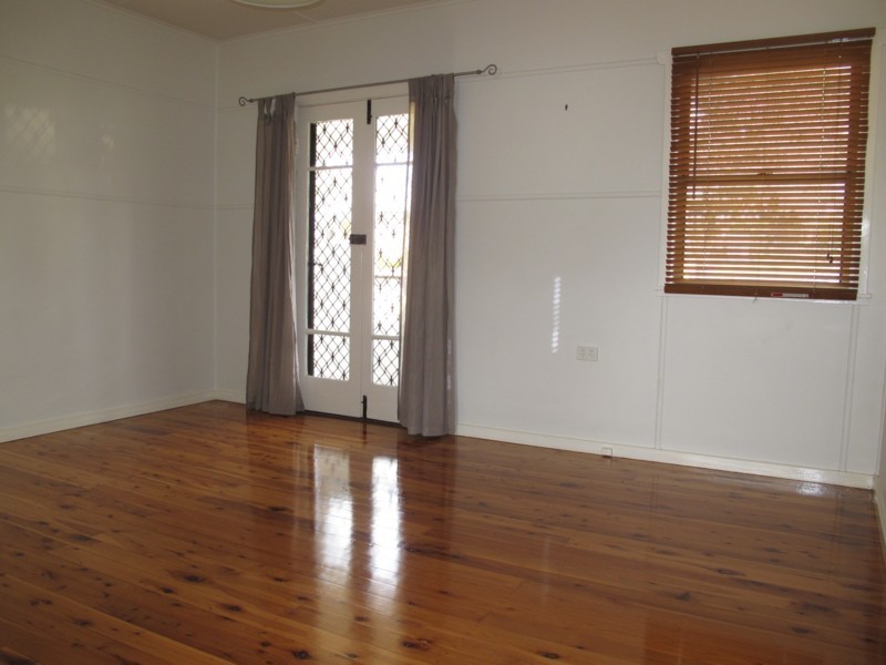 13 Tolmie Street, South Toowoomba QLD 4350