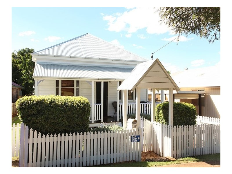 139 Long Street, South Toowoomba QLD 4350