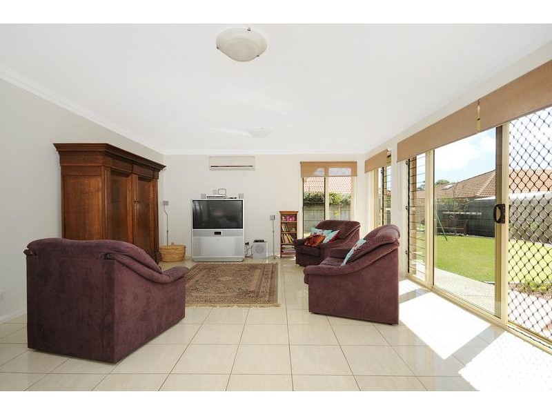 19 Fallon Drive, Middle Ridge QLD 4350