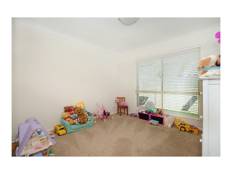 19 Fallon Drive, Middle Ridge QLD 4350