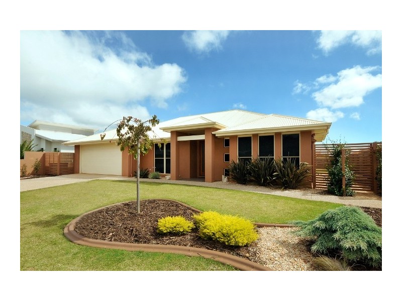 19 Fallon Drive, Middle Ridge QLD 4350