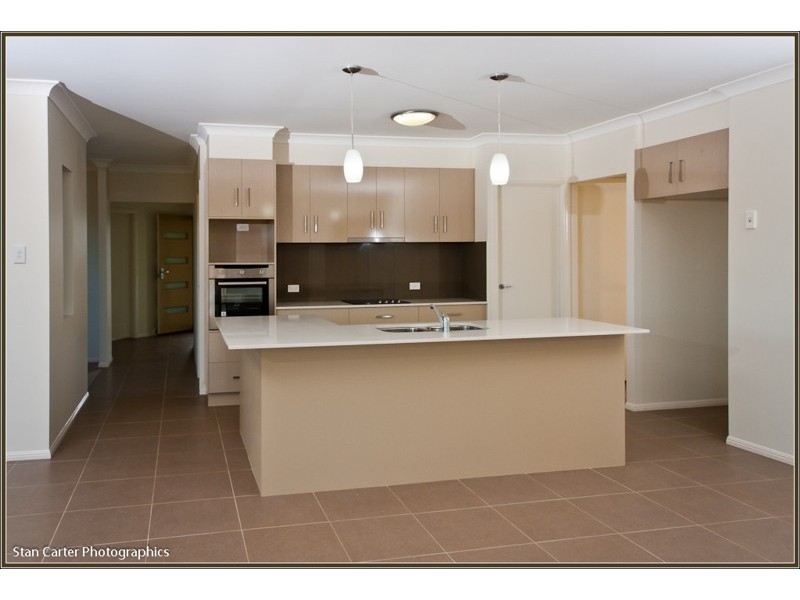 6 Opperman Drive, Kearneys Spring QLD 4350