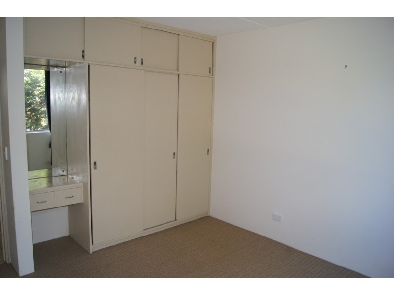 4/33 Tourist Road, East Toowoomba QLD 4350