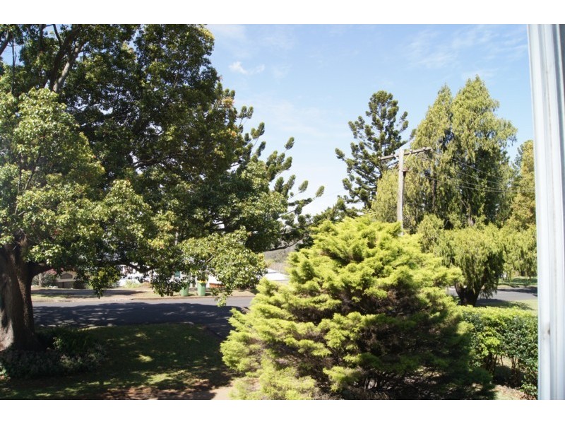 4/33 Tourist Road, East Toowoomba QLD 4350