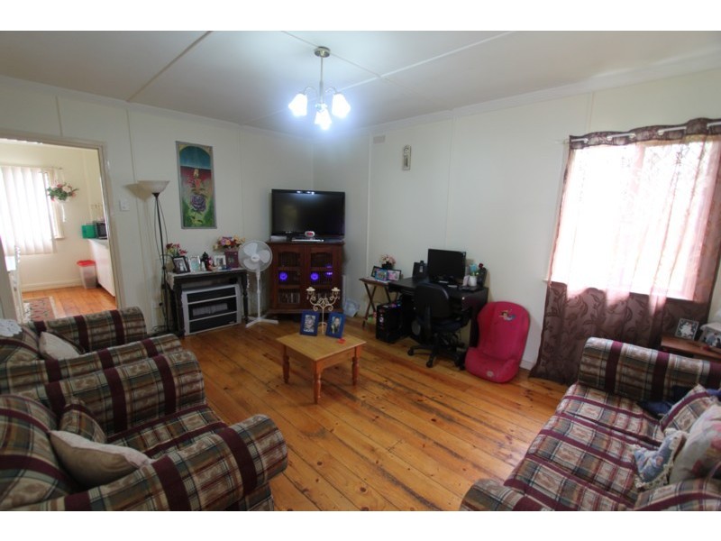 15 Walsh Street, Harlaxton QLD 4350