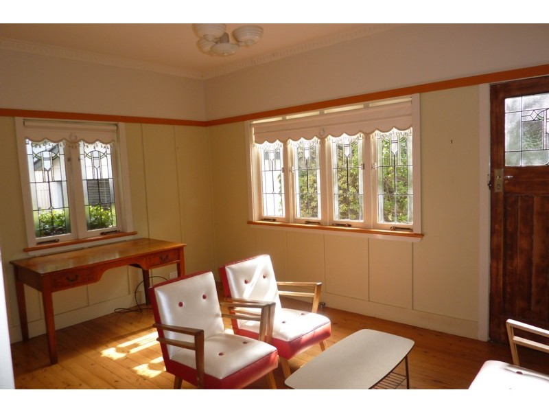 1 Stonehaven Street, Mount Lofty QLD 4350