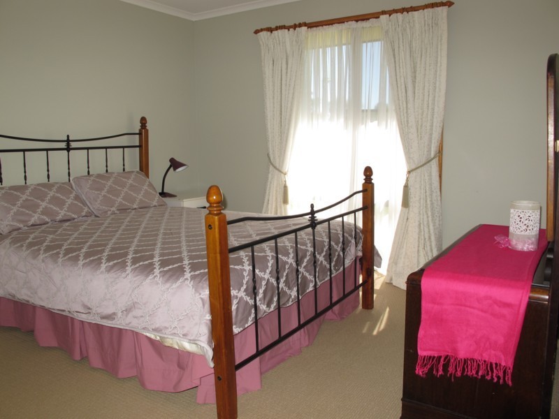 37 Polzin Road, Highfields QLD 4352