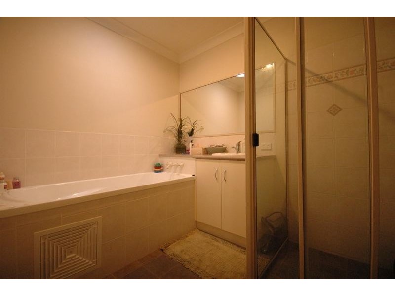 4/22a Spencer Street, Harristown QLD 4350