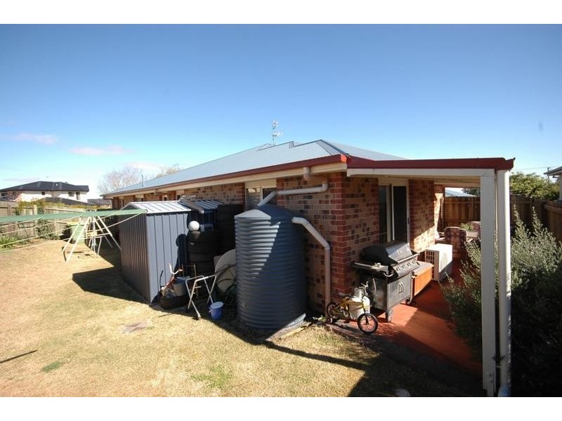 4/22a Spencer Street, Harristown QLD 4350