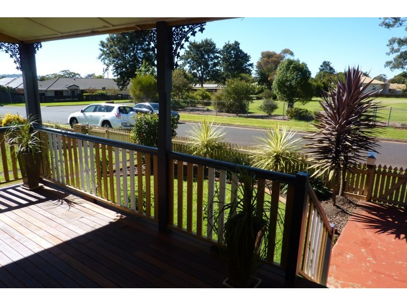 9 Boxsall Street, Newtown QLD 4350