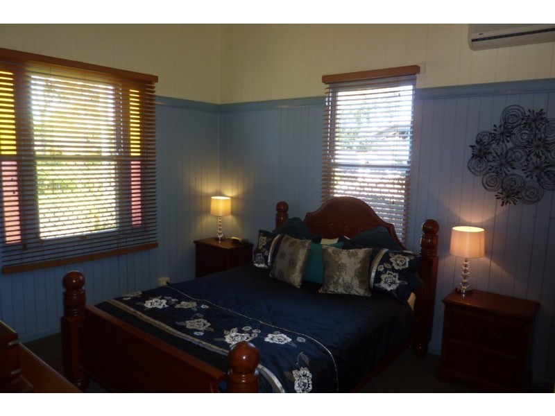 9 Boxsall Street, Newtown QLD 4350