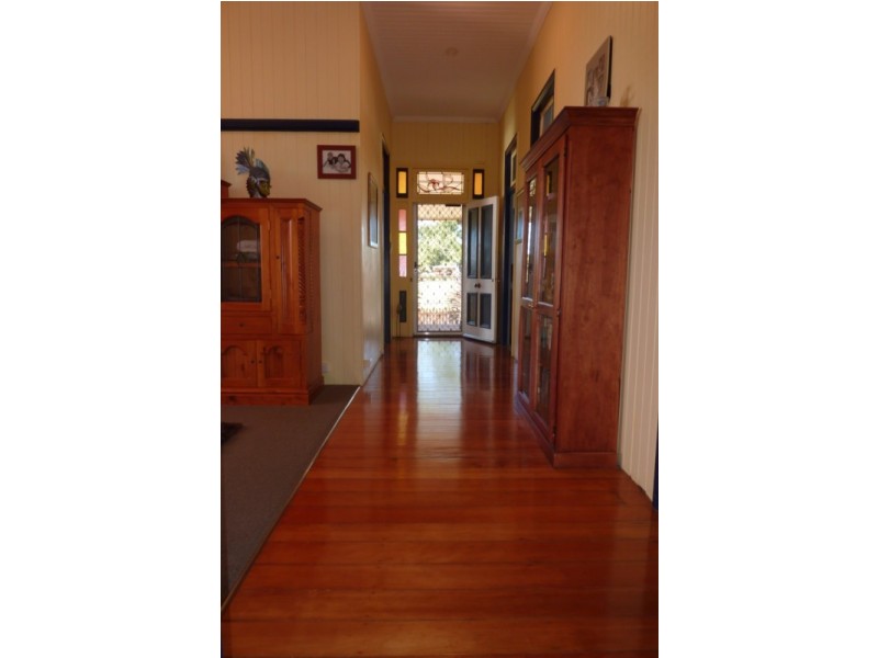 9 Boxsall Street, Newtown QLD 4350