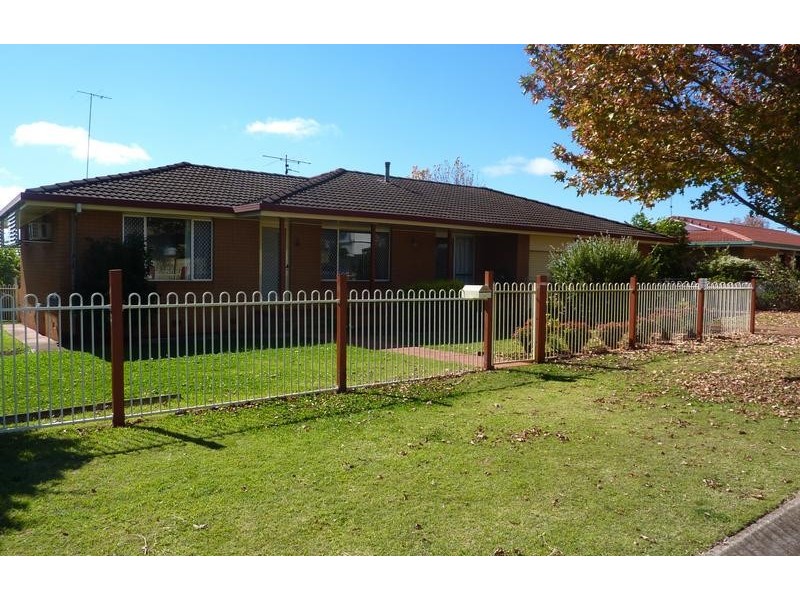 3 Westmar Street, Newtown QLD 4350